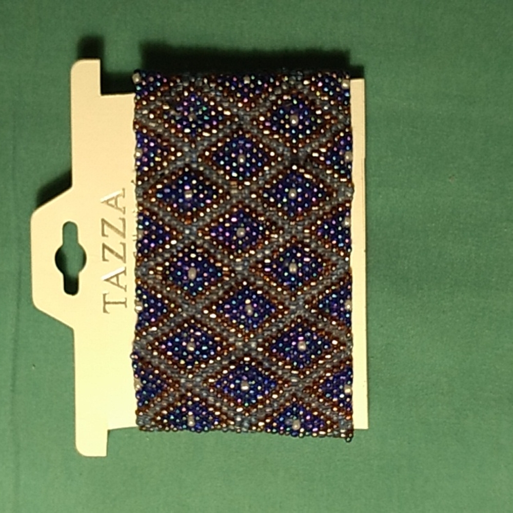 TAZZA BLUE/LILAC Beaded Wrist Cuff